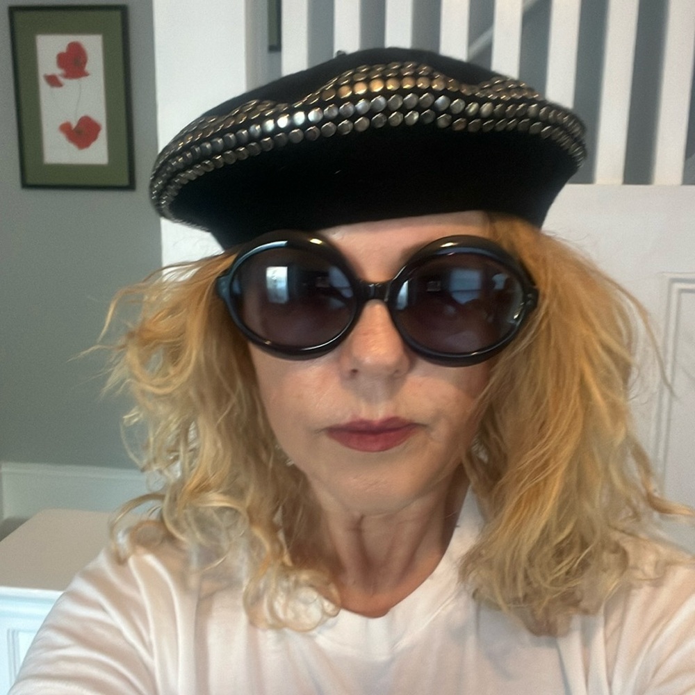 kokin wool black beret with metal rivets super special